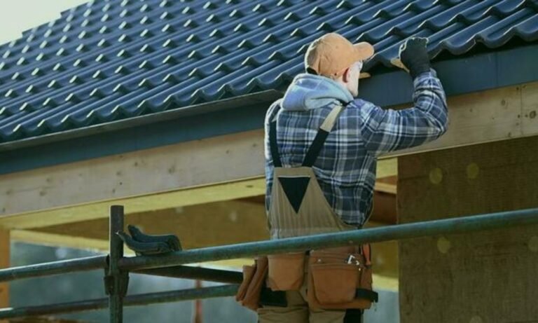 How to Choose the Right Roofing Contractor for Your Home